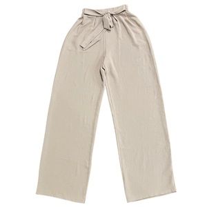 Zara Straight Leg Cream Pants - Size Small